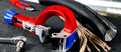 Knipex представи нов инструмент STX60 за прецизно и бързо сваляне на изолация на кабели с диаметър до 60 mm